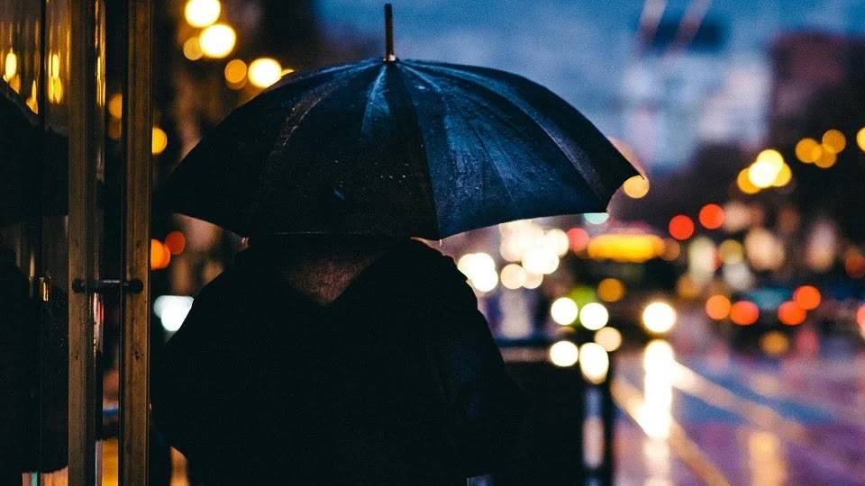 Memandang Hujan Sebagai Rahmat