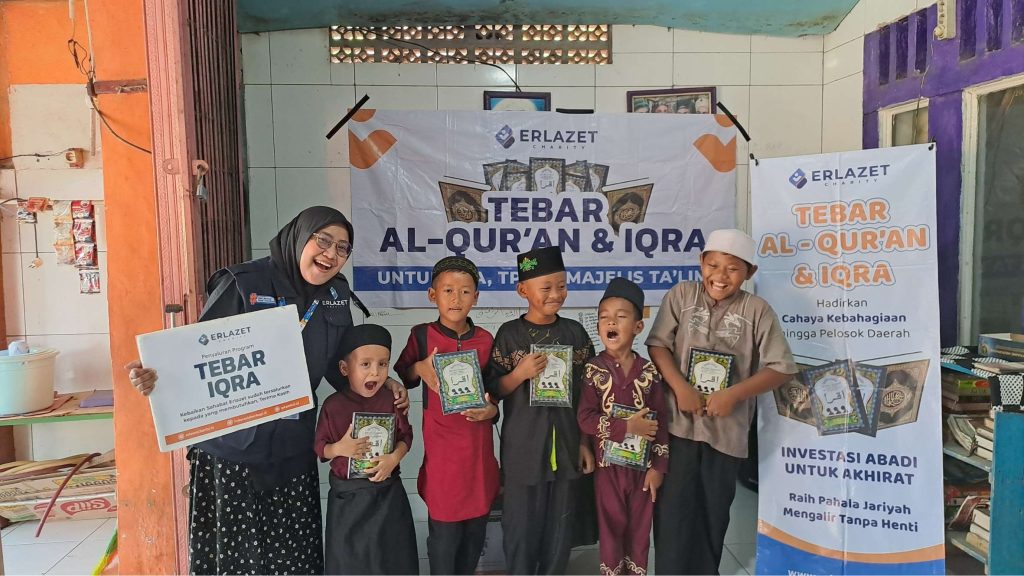 Penyaluran Wakaf Al Quran Erlazet Charity