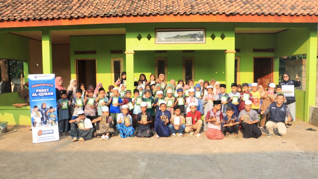 Penyaluran Wakaf Al Quran di Kabupaten Bogor