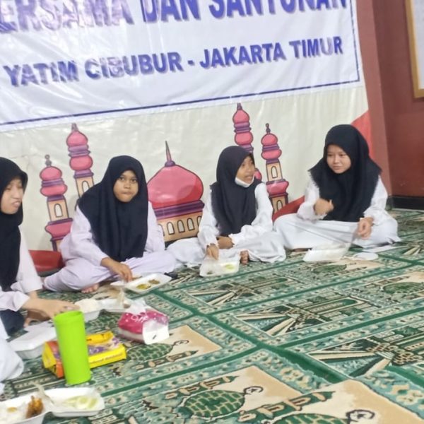 Sedekah-Buka-Puasa-Sunnah-untuk-Yatim-3.jpg